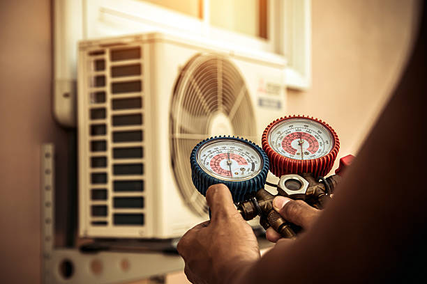 Professional Hvac Installation technician working in Westminster, TX